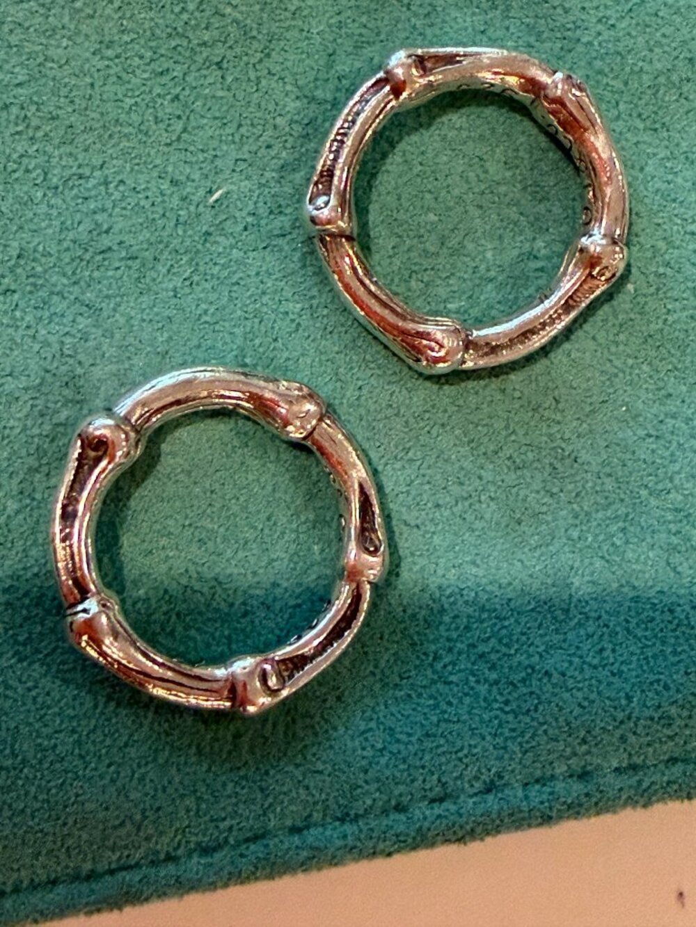 Tiffany & Co. sterling silver "bamboo" stackable rings (quantity: TWO) - Picture 3 of 15